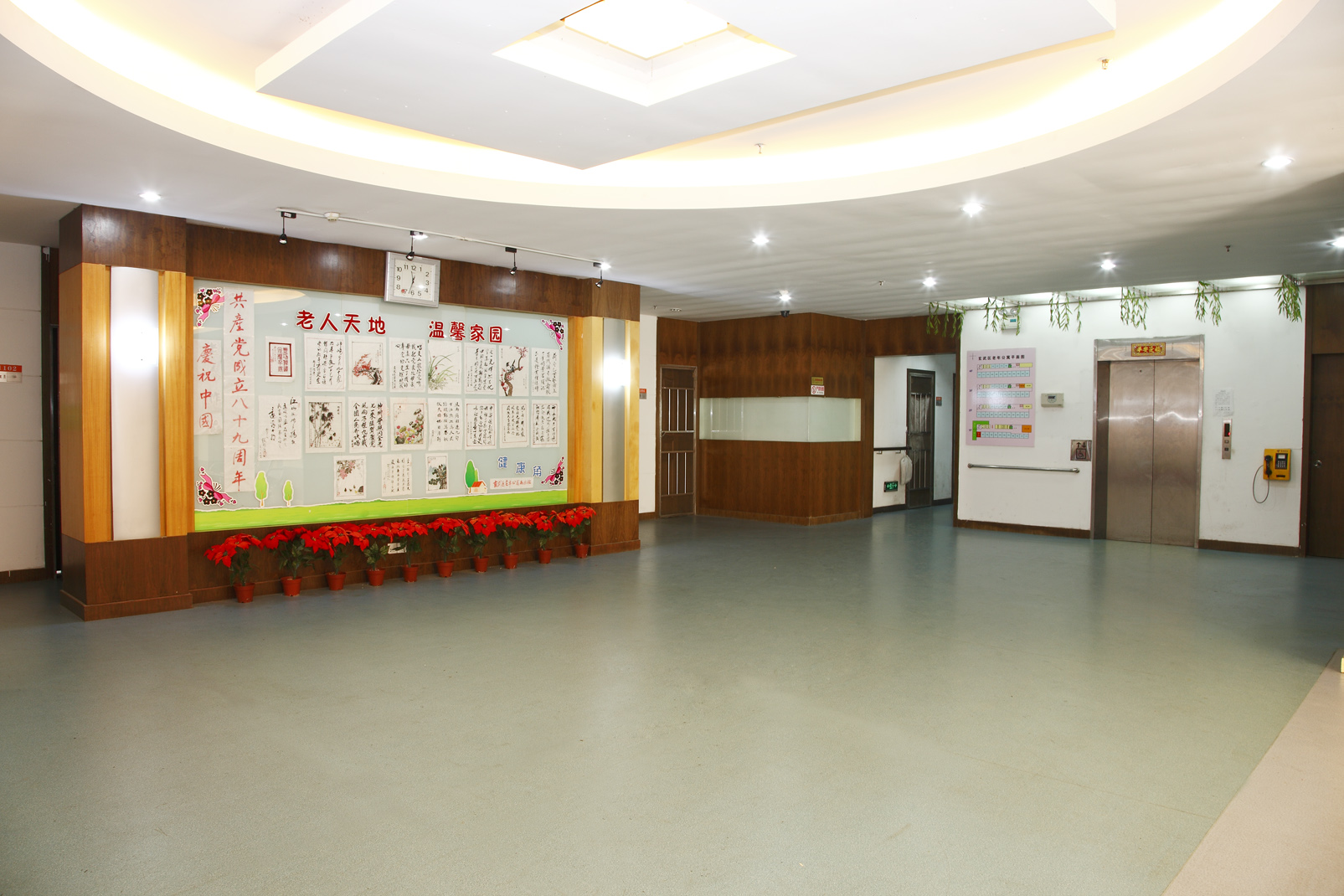 PVC塑膠地板價(jià)格差距為何會出現(xiàn)巨大差異【騰方PVC地板】